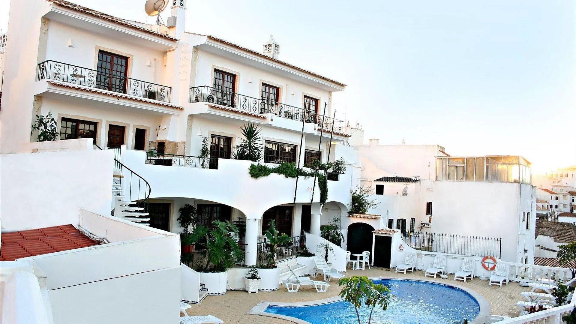 ***  Bertolina Guest House Albufeira Portugal
